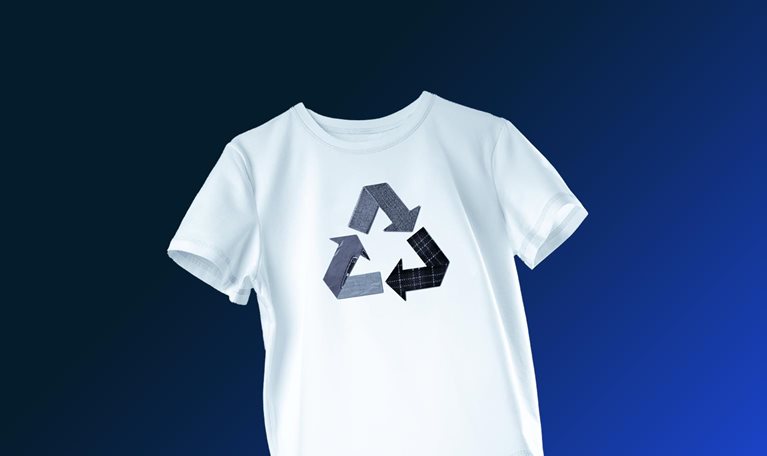 White t-shirt with recycling symbol