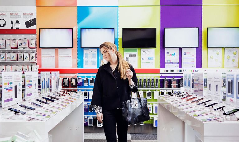 Outsmarting the 5G smartphone challenge: How telcos can reinvent their handset business