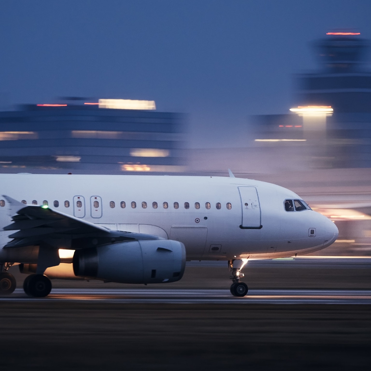 An image linking to the web page “Smart airports” on McKinsey.com