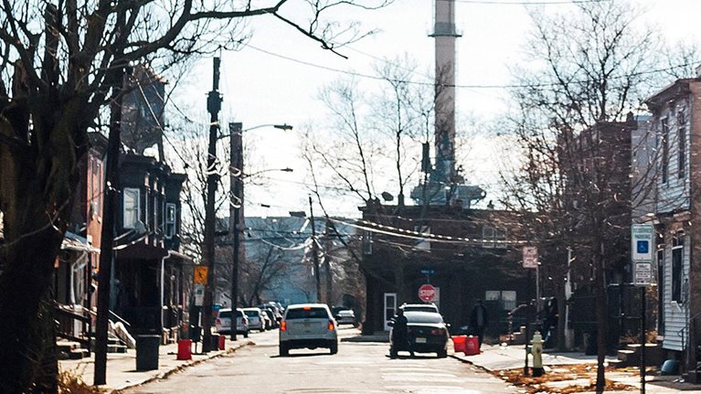 Latinos in U.S. often live in 'deserts' where adequate housing, groceries are hard to find