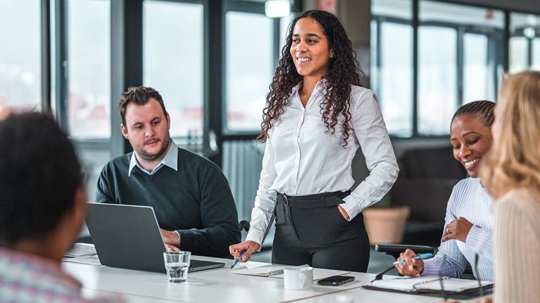 Report: Latinos make $288B less than non-Hispanics annually